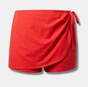 💥Sale💥NWOT Torrid Vibrant Red Beach Linen Side Tie Skort